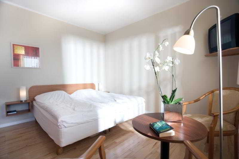 Hotel Sleep2Night ヘルシンゲル エクステリア 写真